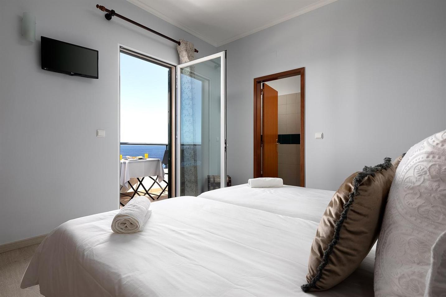 Perola Views Inn By Madeira Sun Travel Порту-Моніш Екстер'єр фото