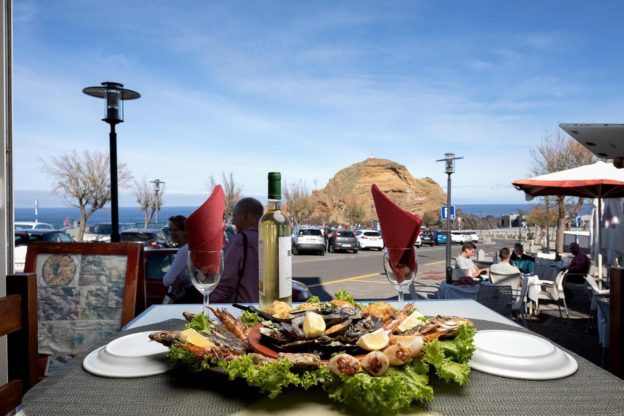 Perola Views Inn By Madeira Sun Travel Порту-Моніш Екстер'єр фото